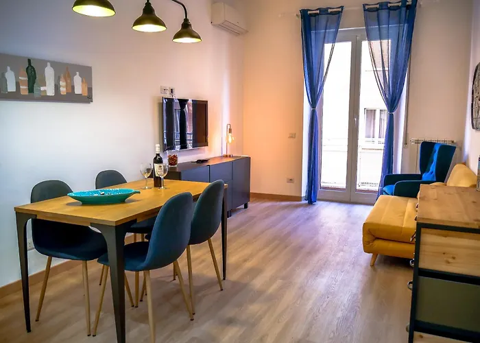 Chic Modern 2-Bedroom Near Metro